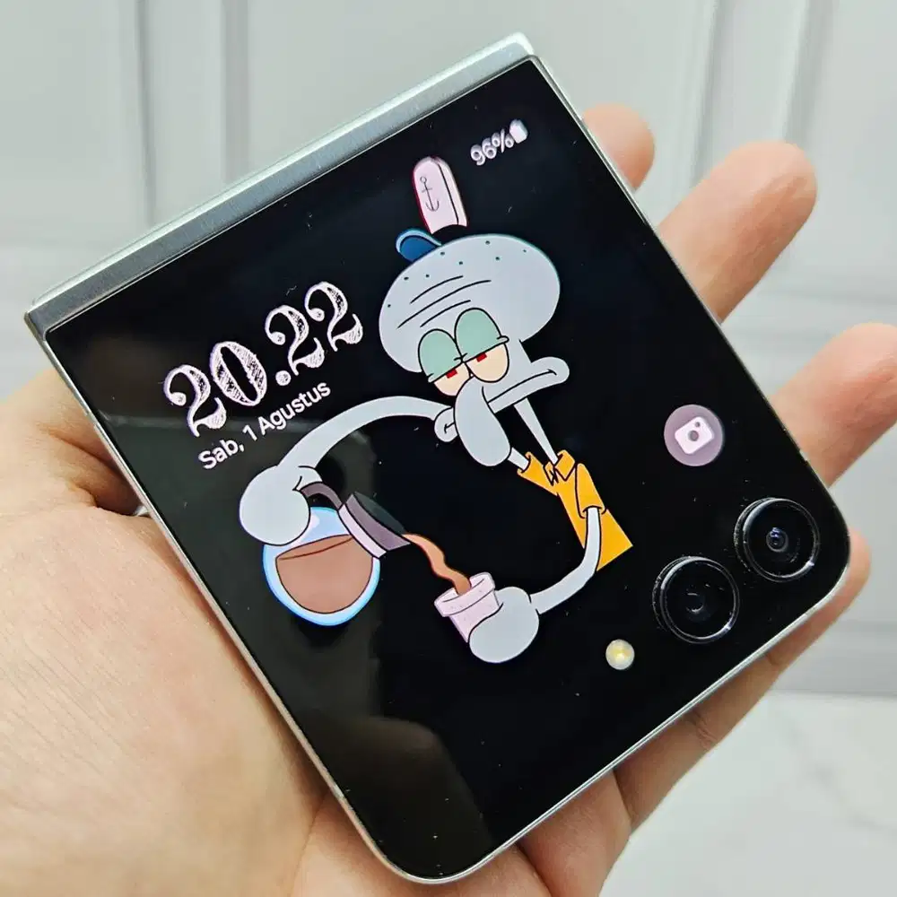 Samsung Galaxy Z Flip 5 Mint 8/512GB SEIN Resmi Fullset No Minus