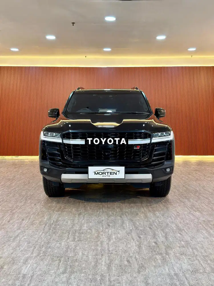 Toyota Land Cruiser 300 GR Sport