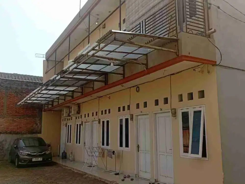 Di jual cepat kostan 48 kamar lokasi strategis Karawang Barat