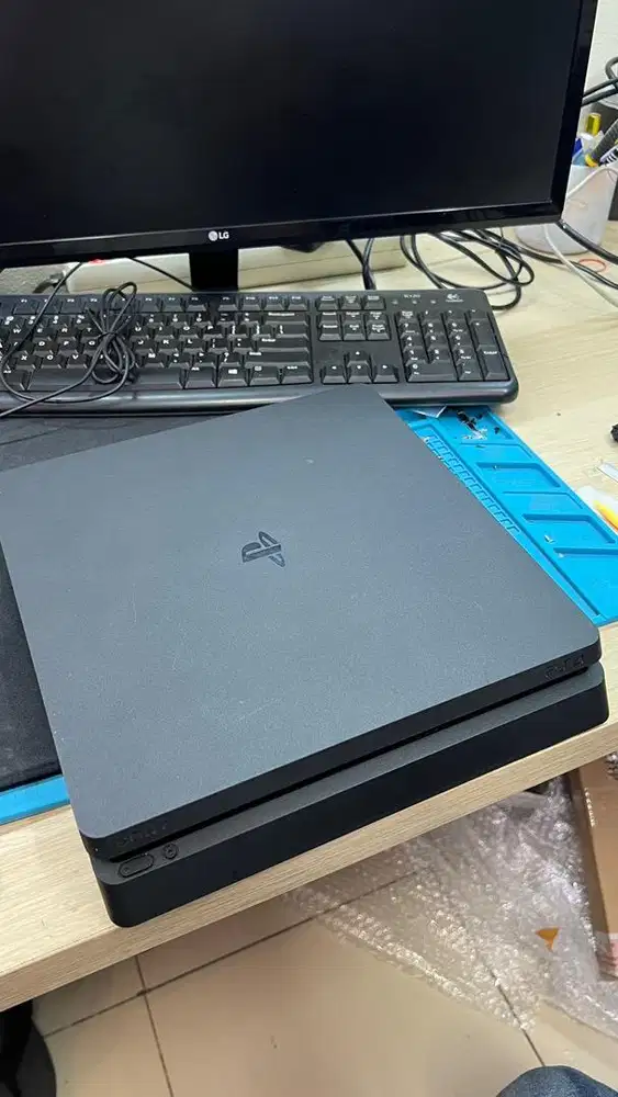 PS 4 Slim 1Tb seri 22. Original MULUS