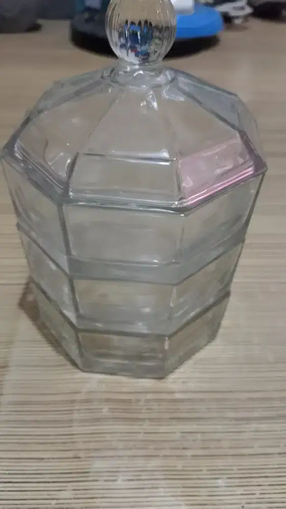 Toples kaca susun