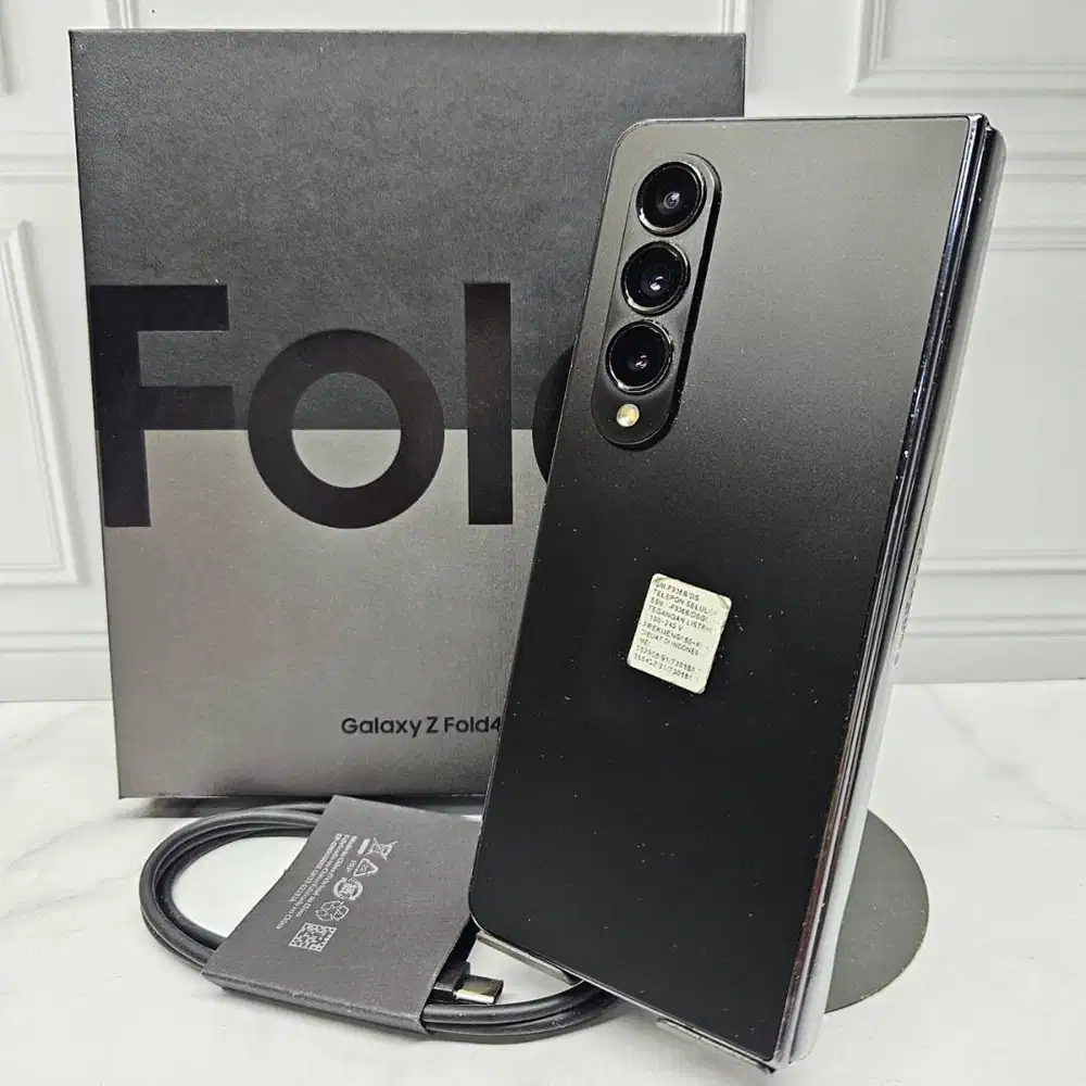 Samsung Galaxy Z Fold 4 12/512GB Black FULLSET SEIN RESMI NO MINUS