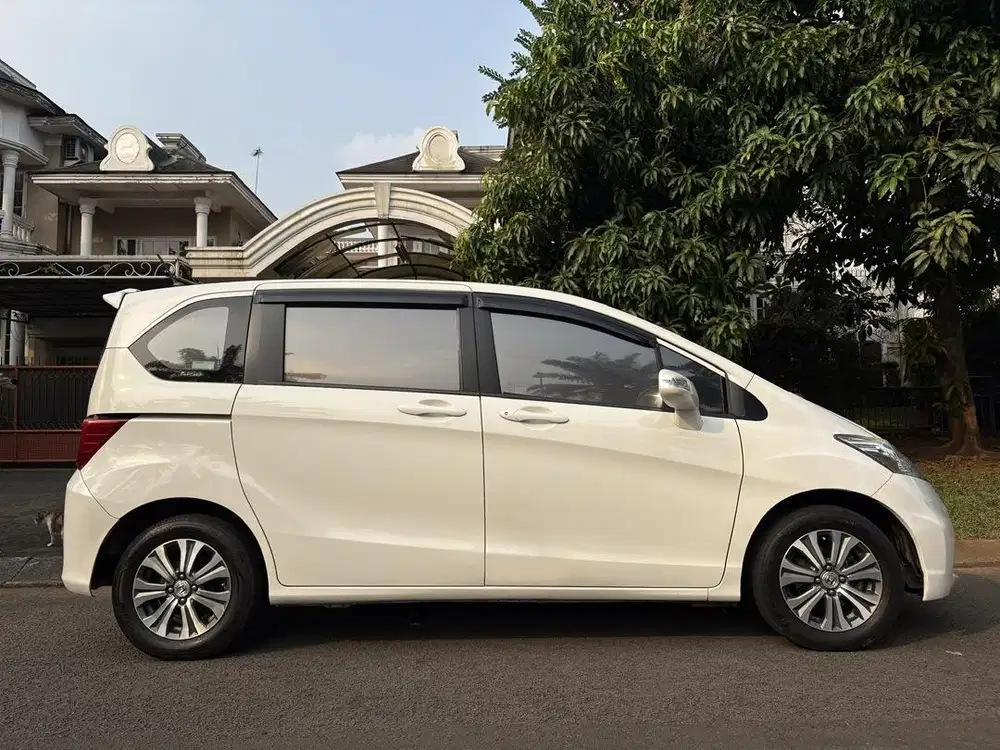Honda Freed 2013 Bensin