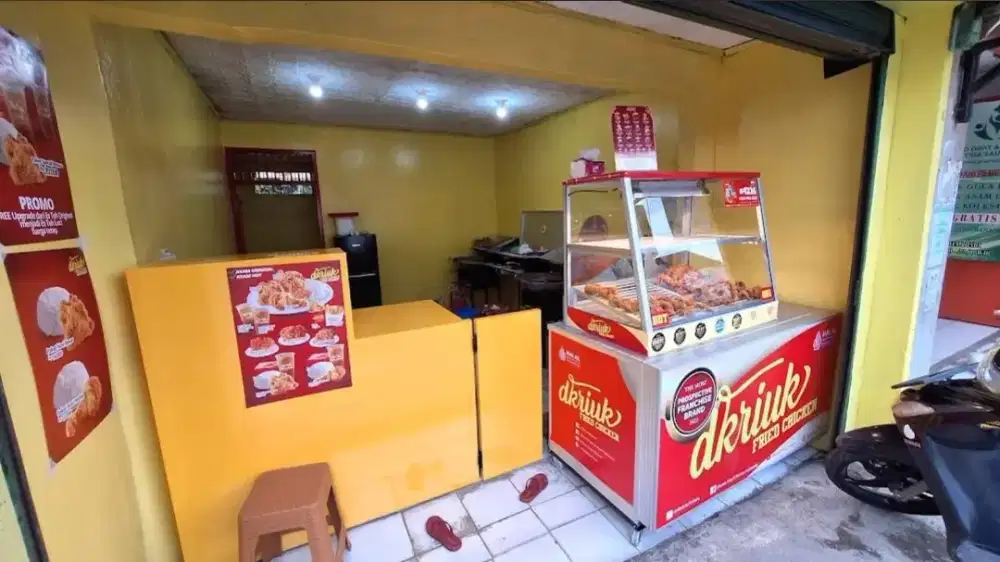 Dibutuhkan pekerja wanita, untuk Kedai Fried Chicken di Cirendeu