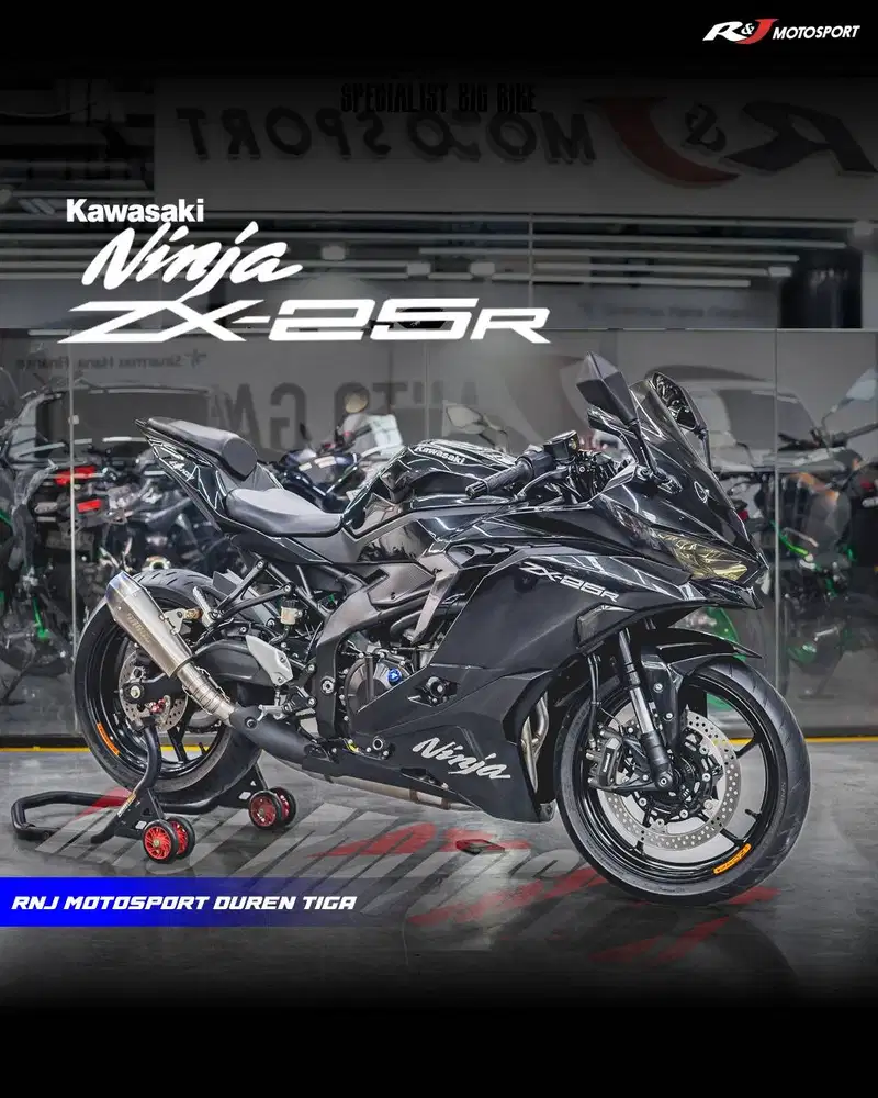 Kawasaki ZX25R ZX 25 R Hitam 2023 Low Km 8.000an
