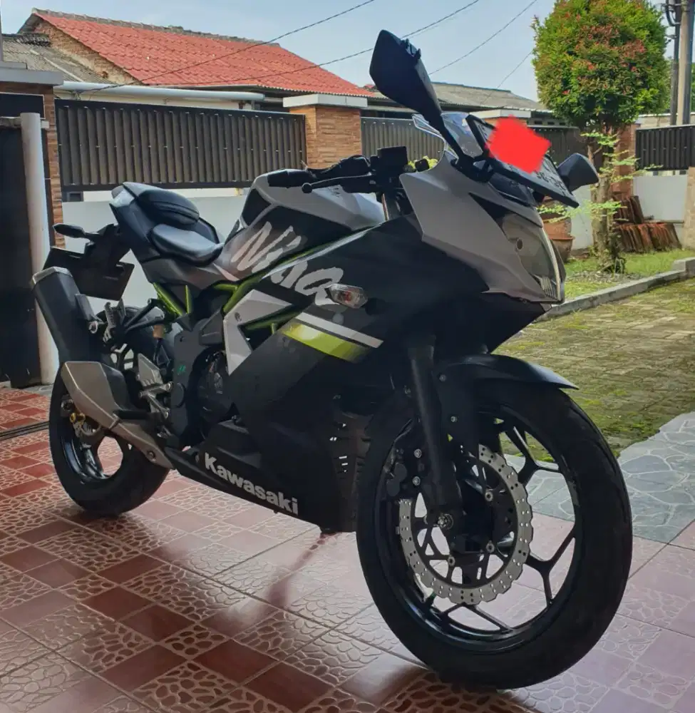 Dijual Motor Kawasaki Ninja 250 CC SL/Mono KM 4000 on going
