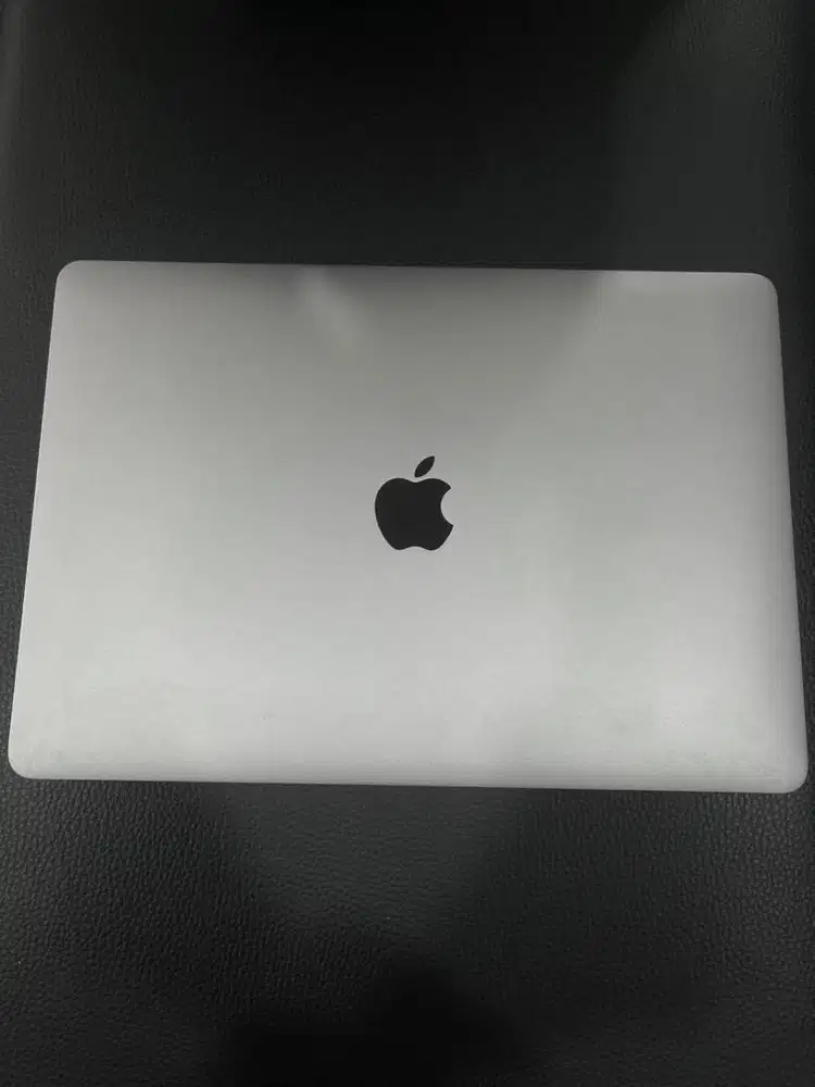 Macbook Air 2020 i3 8/128 Space Grey