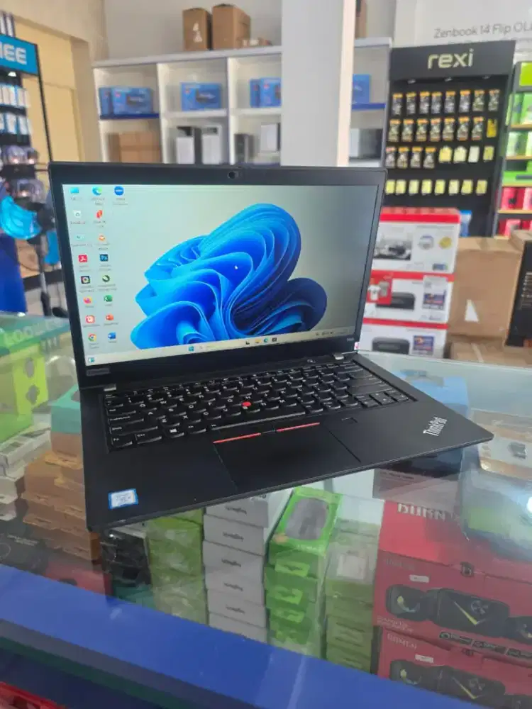 LAPTOP LENOVO I5 GEN8 RAM 8GB SSD 256GB