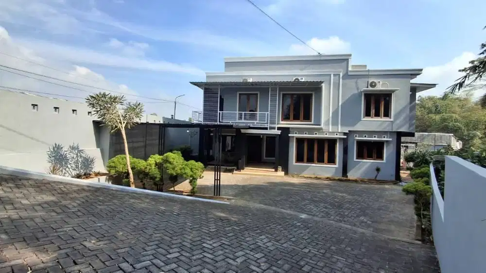 Rumah Modern 2 Lantai • Luas • Strategis • Siap Huni