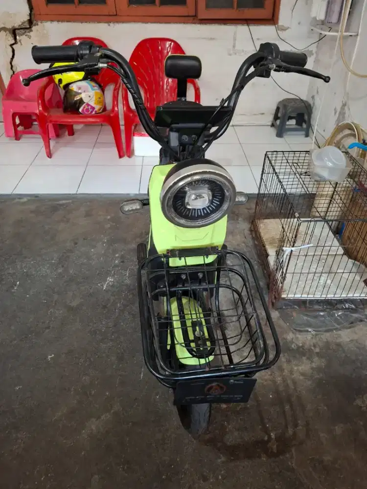 SEPEDA LISTRIK PASIFIK