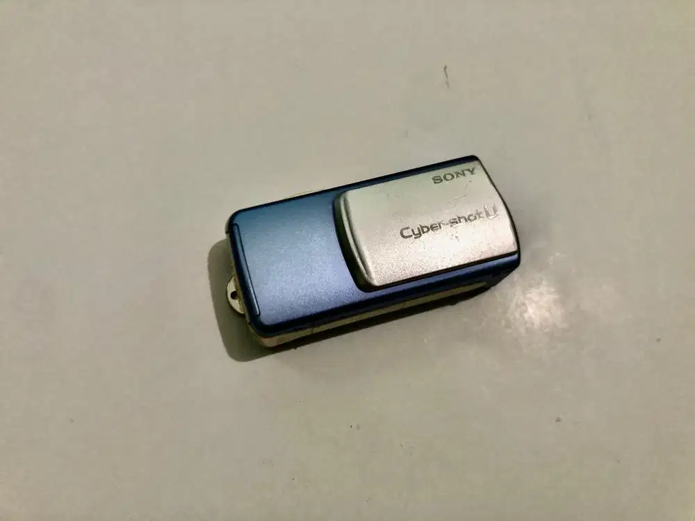 Kamera jadul mungil Sony Cybershot U10 mulus normal