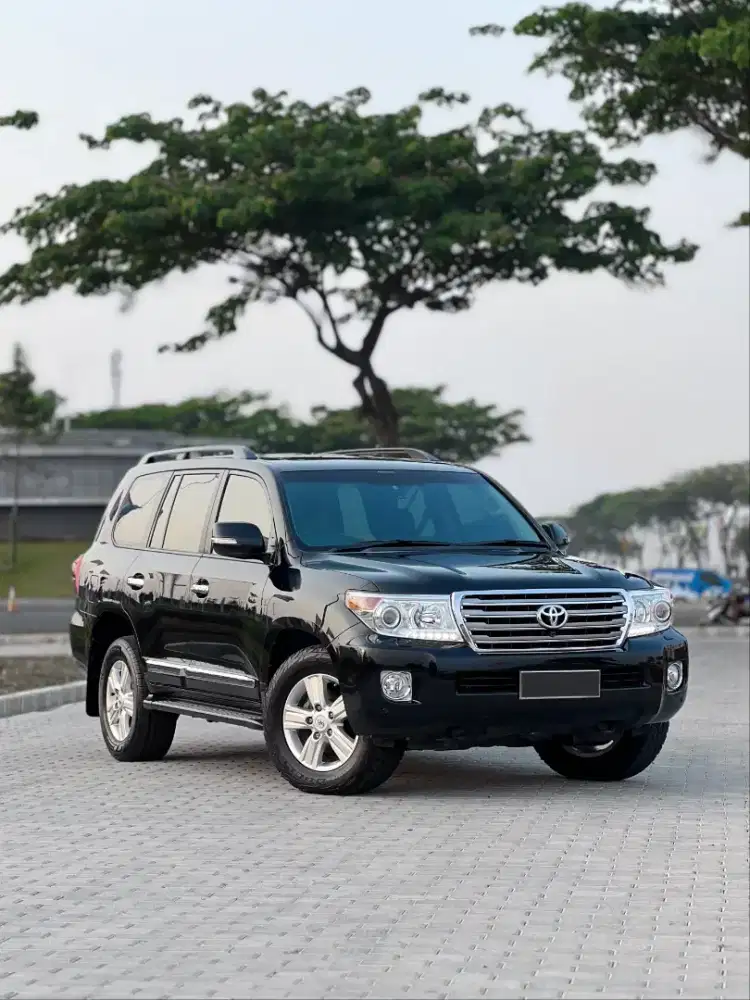 TOYOTA LAND CRUISER VX200 ATPM THN 2014