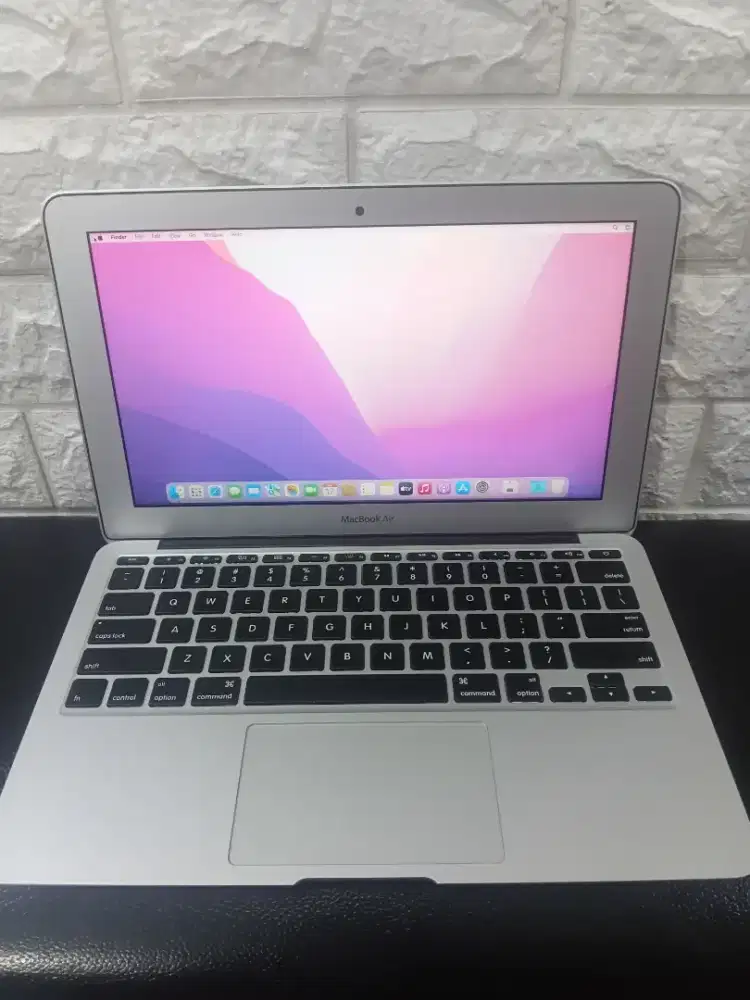 Jual macbook air 11 2015 fullset muluss