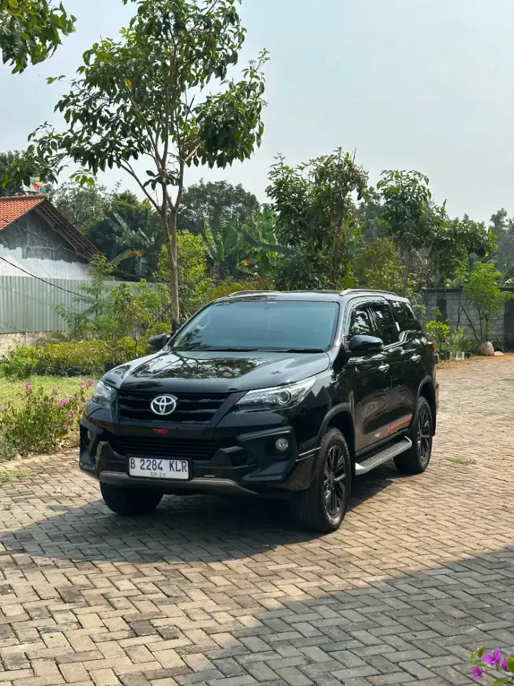 FORTUNER 2.4 VRZ TRD AT 2018 AT DIESEL (KM LOW 50RB)