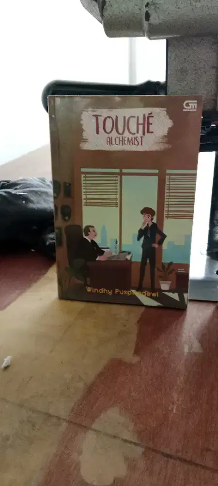 Buku novel (a dari story of woman), (touche alchemist), (outsider)