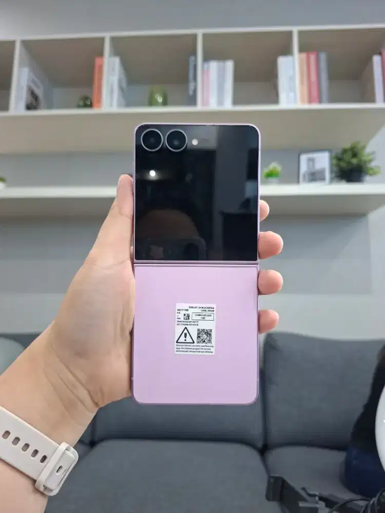 PRE ORDER FLIP 8 512