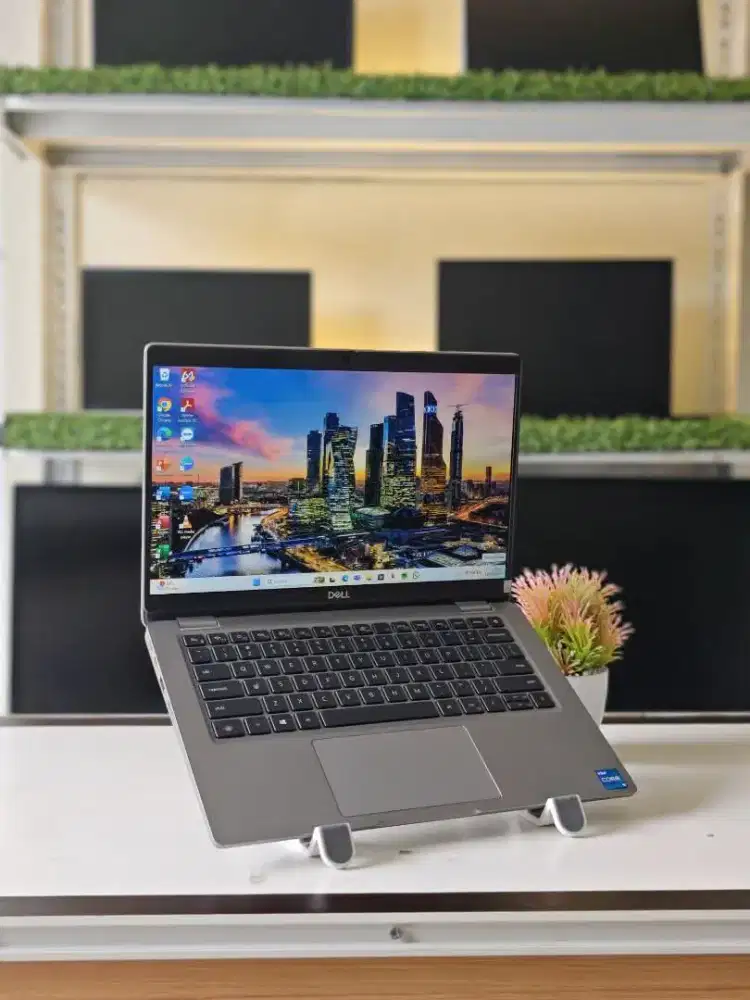 Dell Latitude 5320 Touch | Elegan, Kencang, Siap Produktif Seharian!