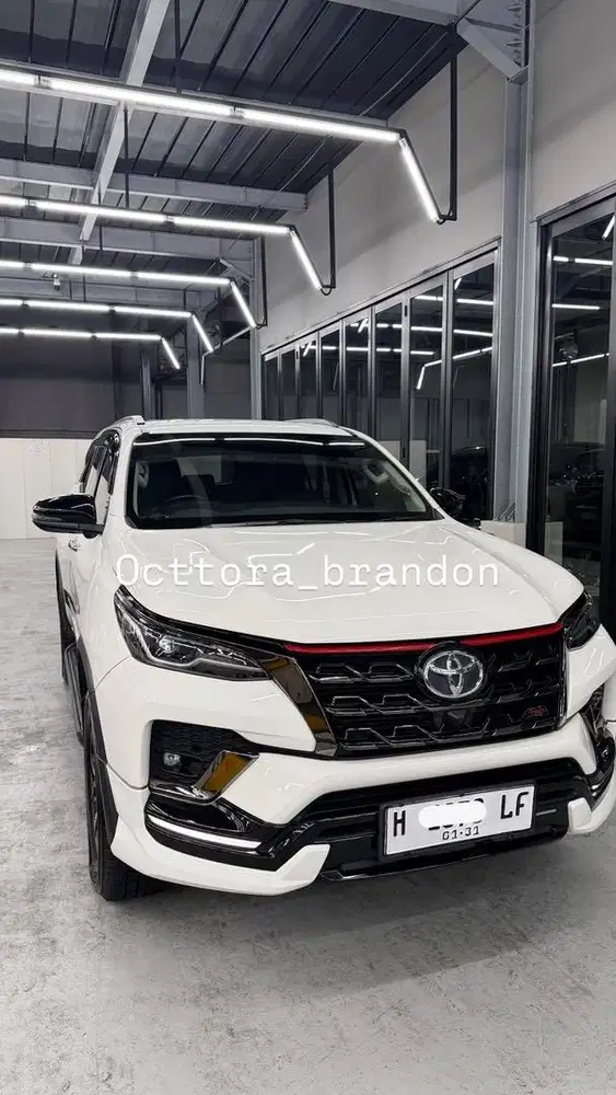Toyota Fortuner Diesel 2.4 AT – Istimewa, KM Rendah, Like New