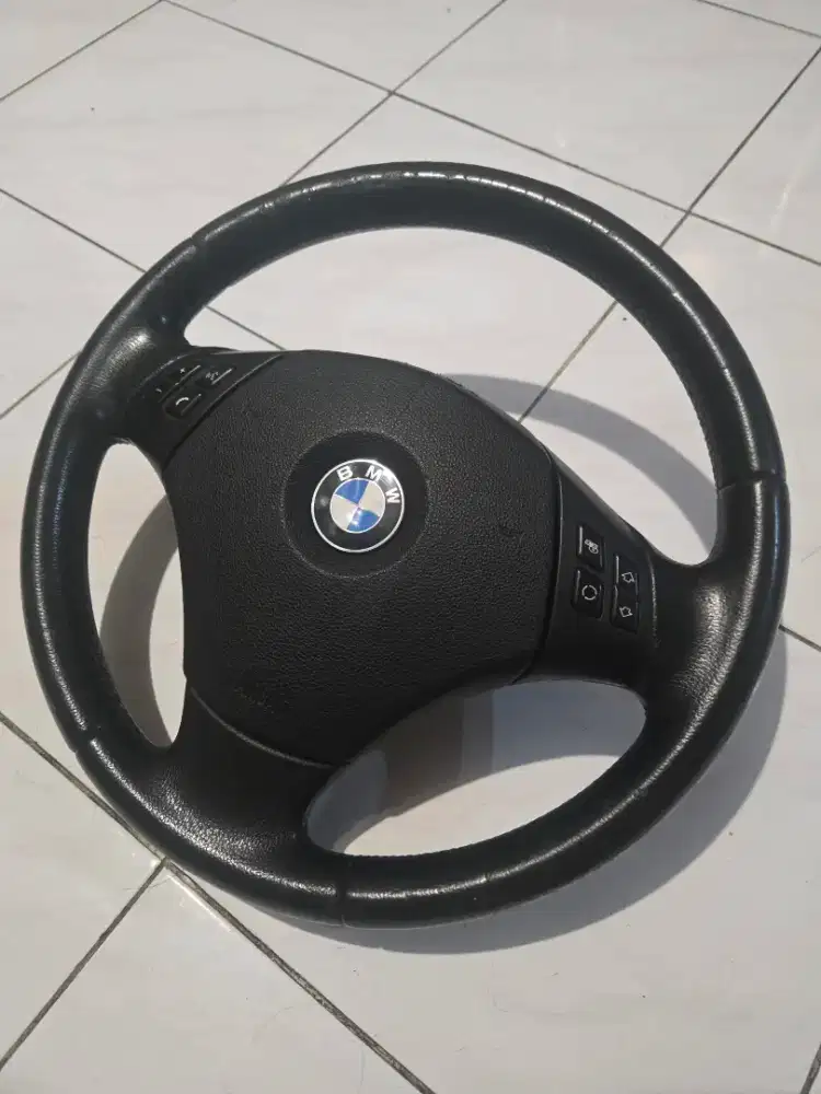 Stir BMW E90 320i LCI E84 X1 Tombol Media Airbag Klaxon Steering Wheel
