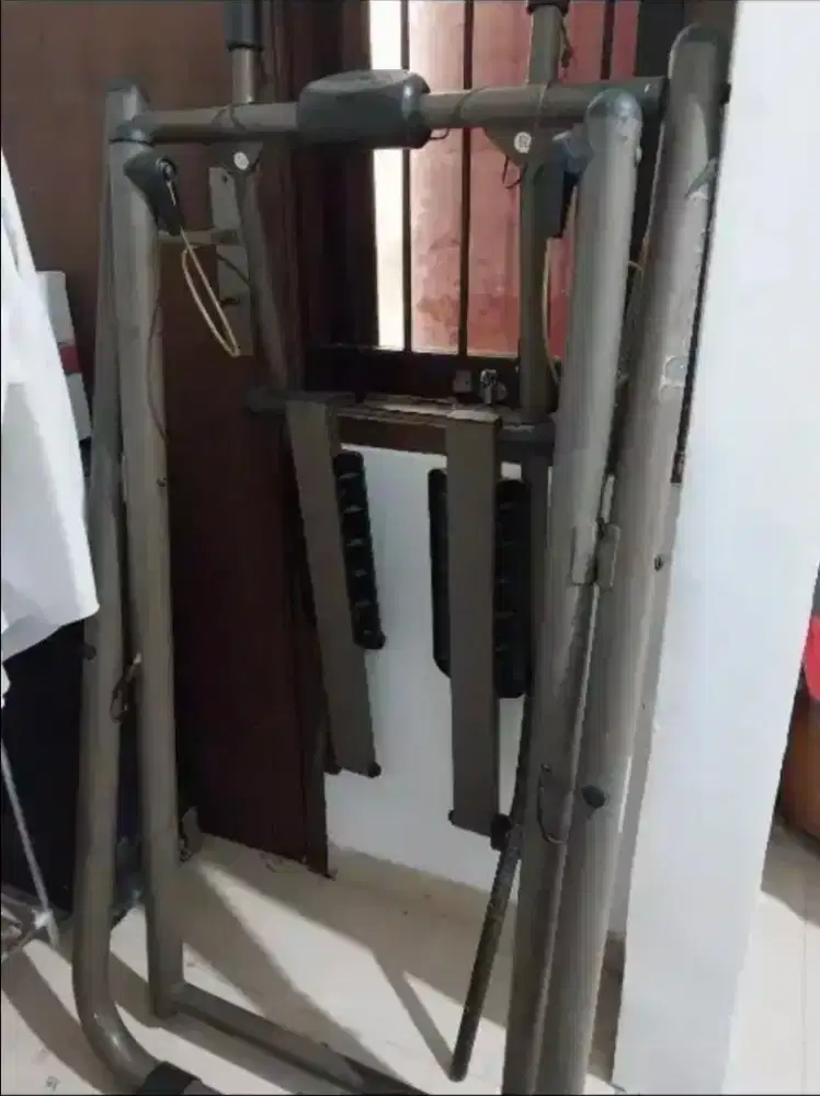 Alat olah raga mengayun