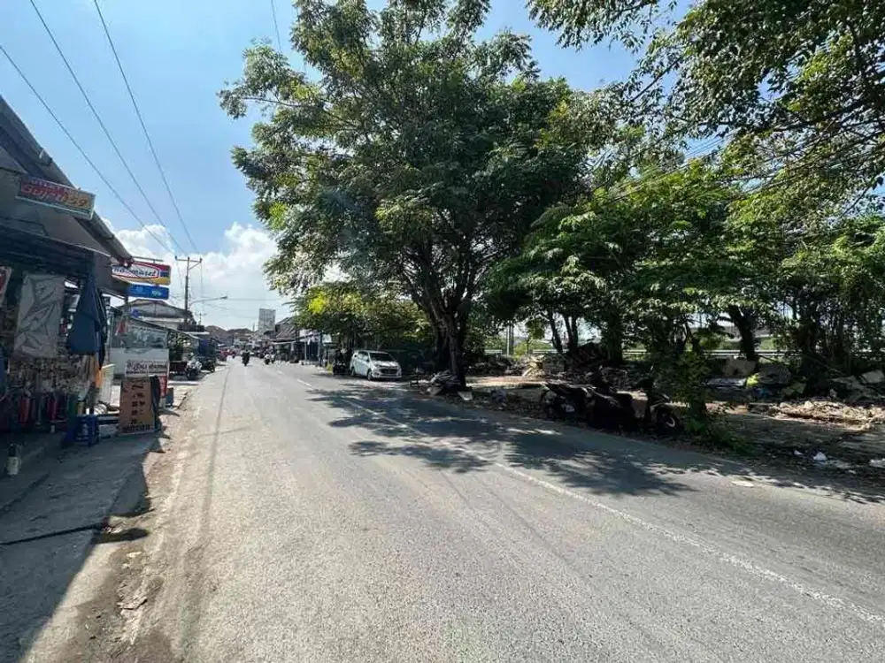 Lahan murah jarang ada cocok untuk usaha di jalan utama glogor carik Denpasar.