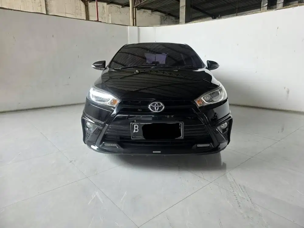 Toyota Yaris S TRD AT ( Matic ) 2017 Hitam Km 97rban plat genap
