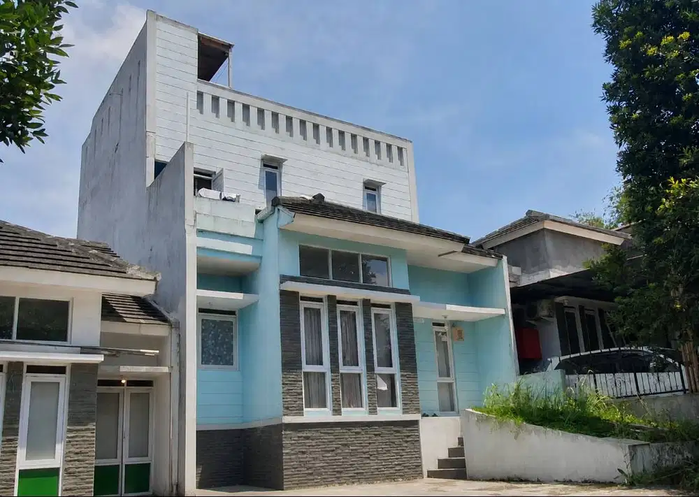 Rumah Classic Modern 3 Lantai+Rooftop Siap Huni Buana Flamingo Cimahi