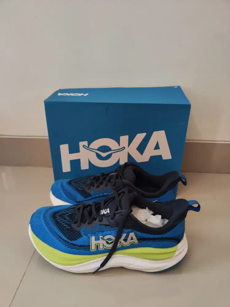 Hoka Skyflow ukuran 41.5 kondisi mulus