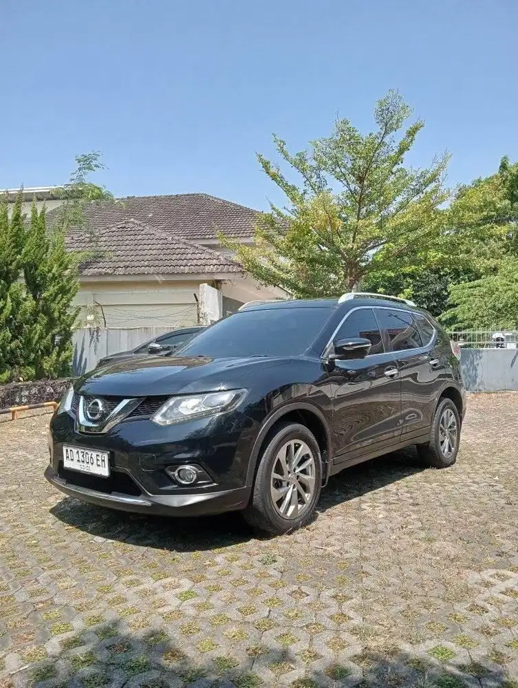 ISTIMEWA! NISSAN XTRAIL 2.5 AT 2015/16, LOW KM, ORISINIL