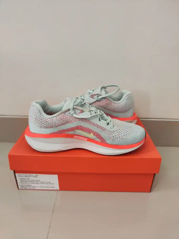 Nike Air Winflo 11 ukuran 39/8
