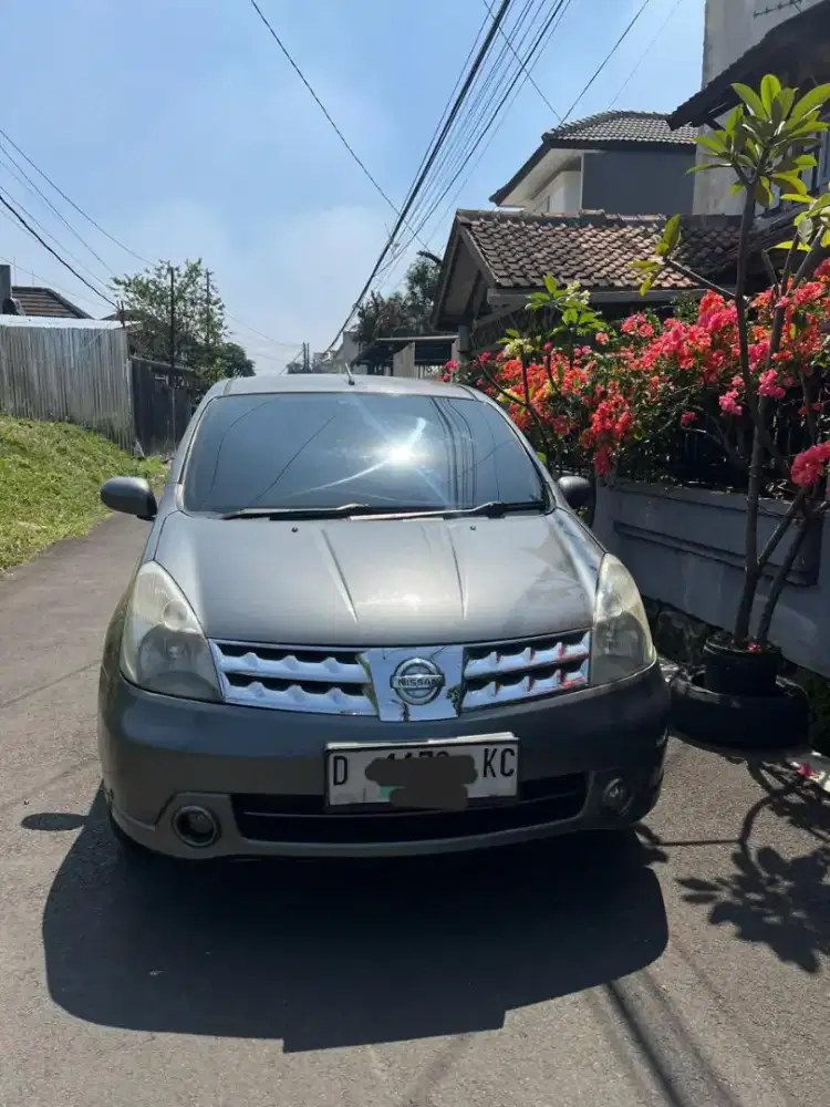 Nissan Livina XR matic 2008(D)Bensin