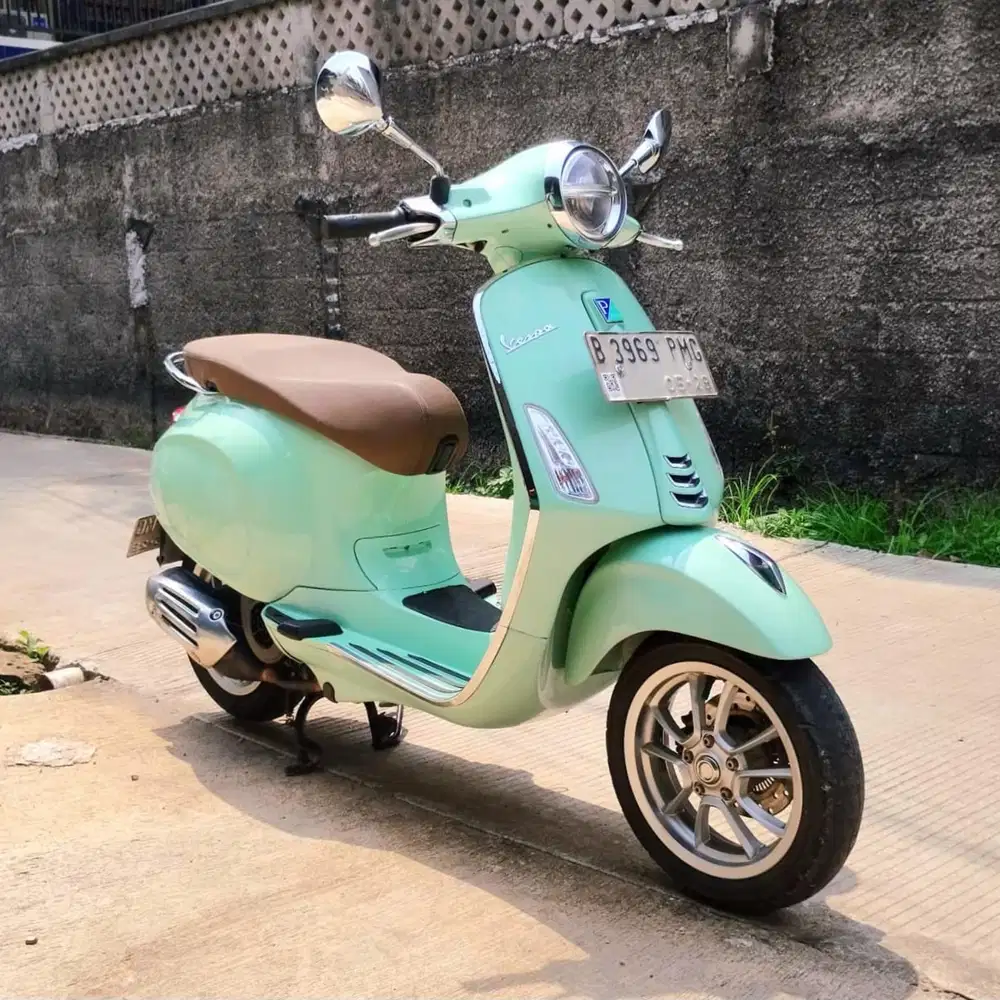 Vespa Primavera ABS 150 cc Tahun 2023 ISTIMEWA
