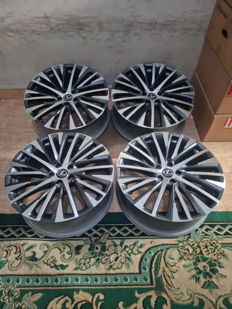do jual velg Lexus rx350 r21 original kondisi mulis