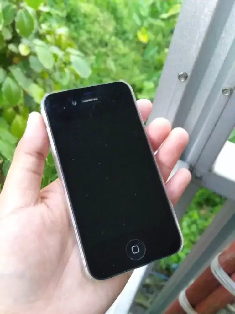 Dijual iPhone 4