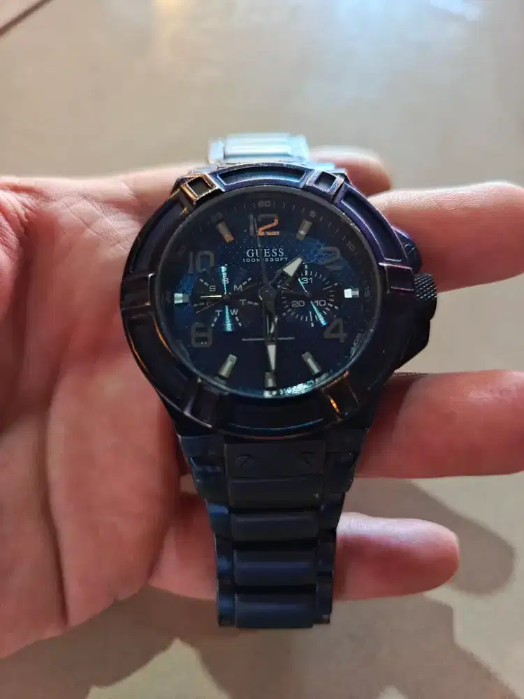 Jam tangan pria merek Guess Ori