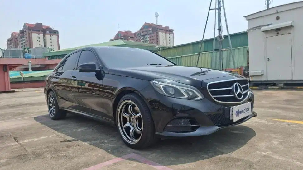 KM Rendah - Mercedes-Benz E250 2.0 Bensin-AT 2014