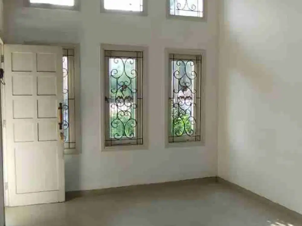 Jual Rumah di perum Central Park Wiguna Rungkut