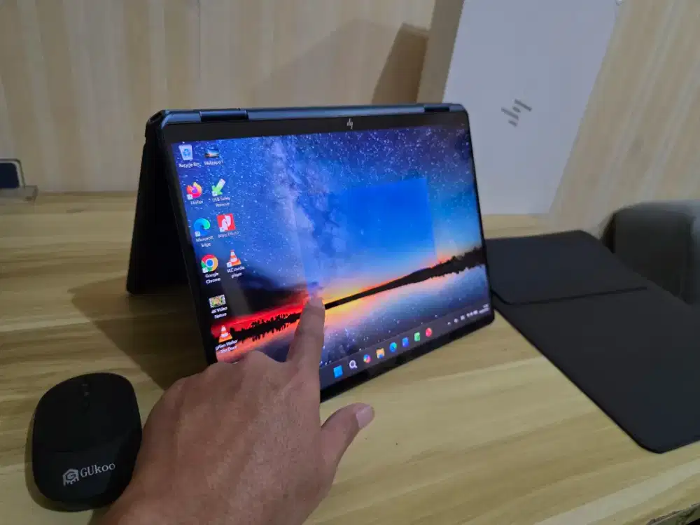 Laptop HP Spectre x360 i7 ram 32tb Touch Oled mrp X1 Yoga 9 xps 2 in 1