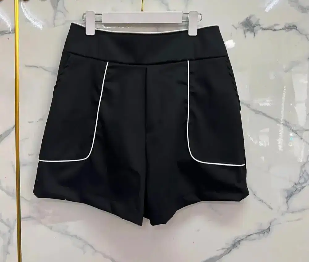 Celana Hotpants Hitam Jumbo