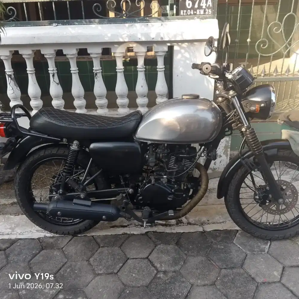 Kawasaki W 175 SE th.2018