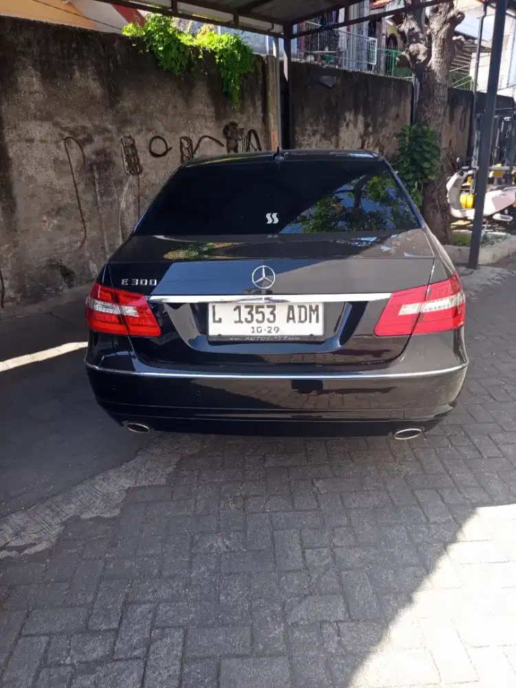 Dijual cpt mobil sedan merci 2010 E300