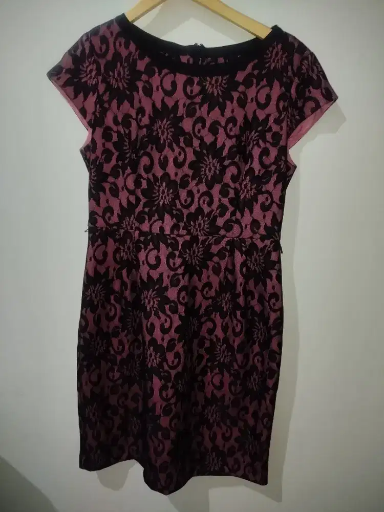 Dress brukat hitam pink tua