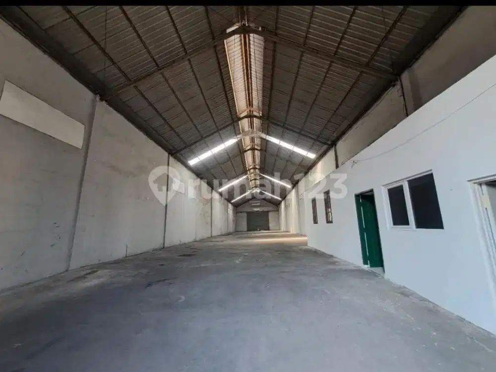 Disewakan Gudang Renovasi Bagus di Bandengan Jakarta Utara