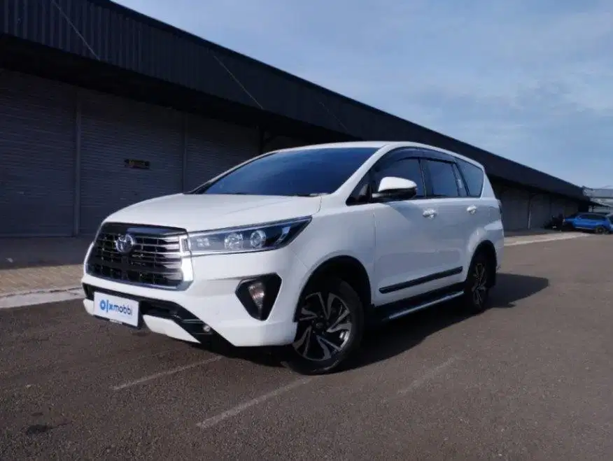 DP Murah Toyota Kijang Innova Like New 2.4 V Solar-AT 2022