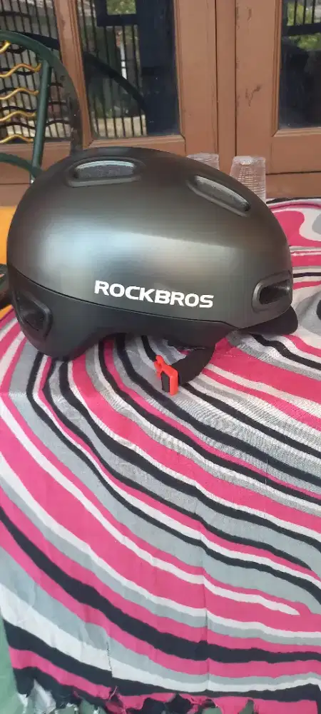 Helm rockbross sdh pakai lampu