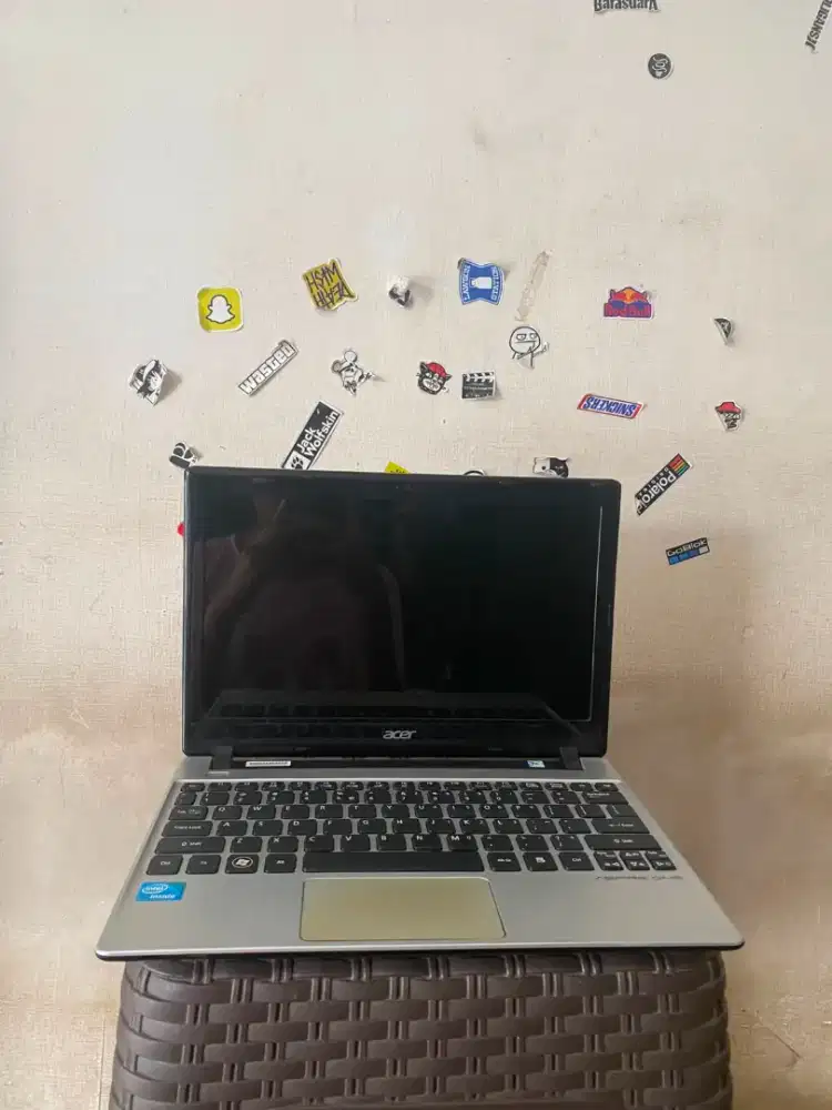 JUAL LAPTOP ACER A 756  INTEL CELERON  RAM 4GB HDD 320GB