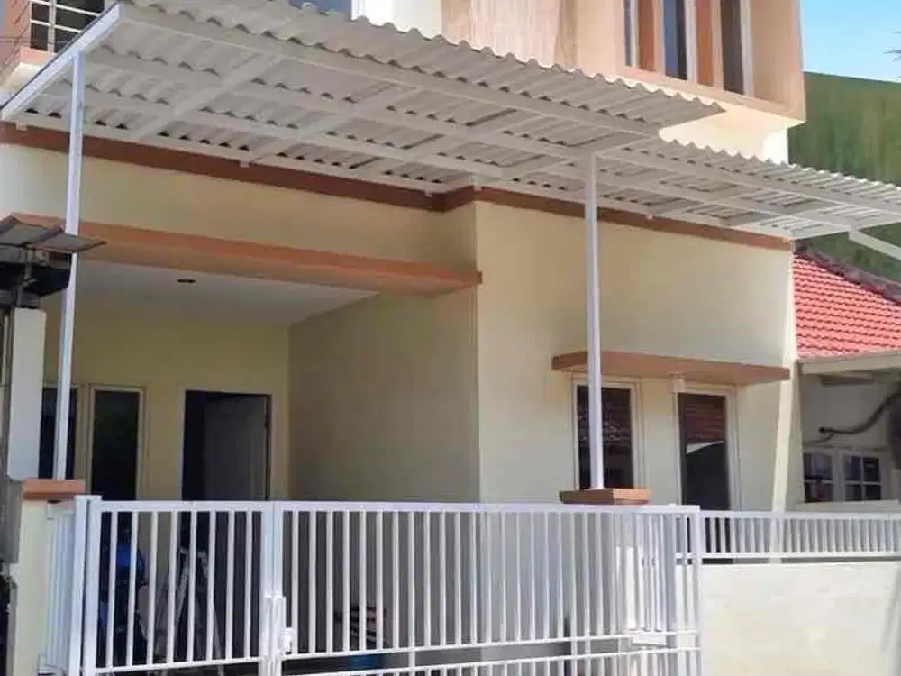 BARU GRESS! Dijual Rumah Pakuwon City! 2 LT! Nego!
