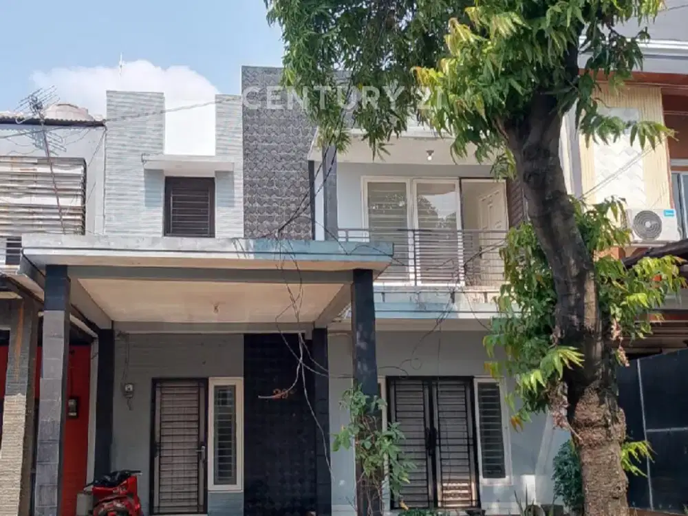 Di Sewakan Rumah Semi Furnish Dengan 5 Unit AC Di Meadow Green