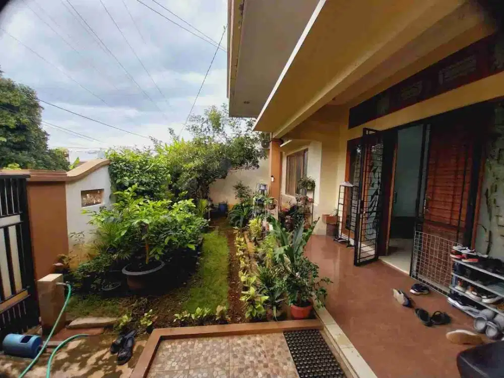 Rumah Bukitsari Semarang Selatan