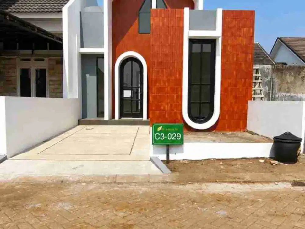 Rumah modern dekat taman